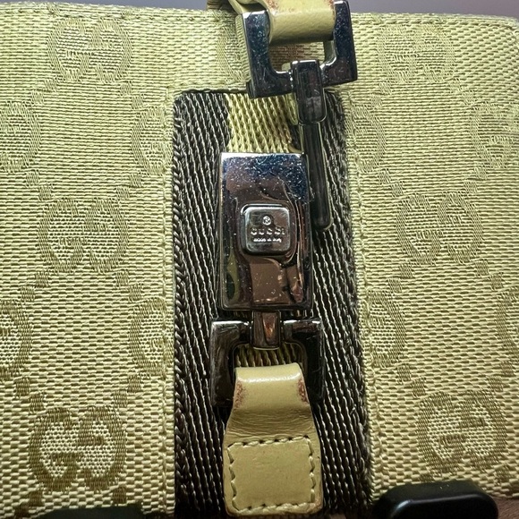 Authentic GUCCI Jackie Beige Green Monogram Wallet with Piston Lock - Picture 3 of 11